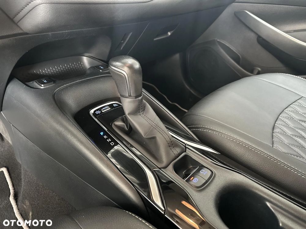Toyota Corolla 1.8 Hybrid Comfort - 22