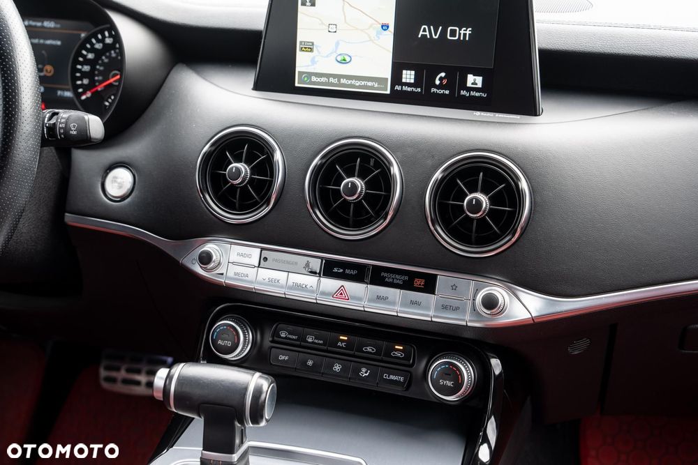 Kia Stinger - 21