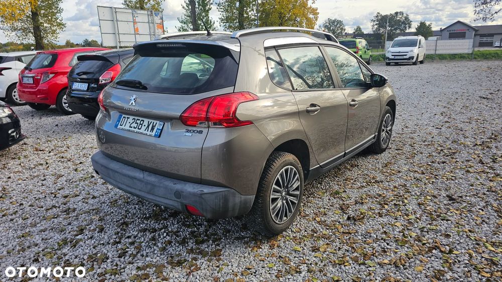 Peugeot 2008 1.6 e-HDi Style S&S - 5
