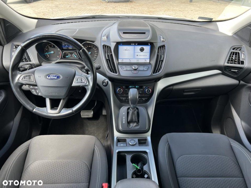 Ford Kuga - 10