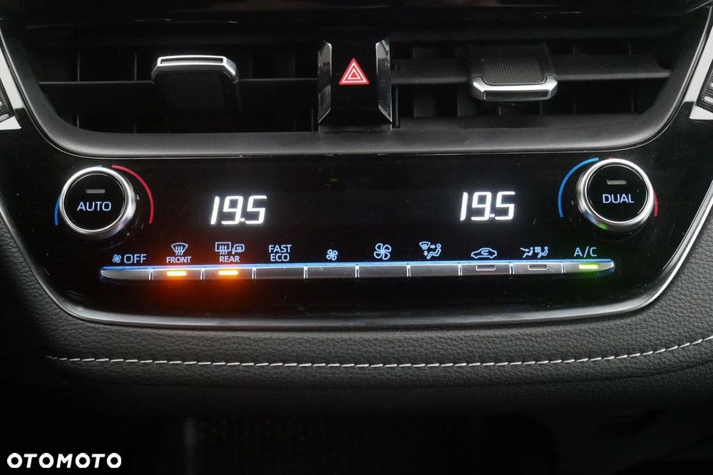 Toyota Corolla 1.8 Hybrid Comfort - 19