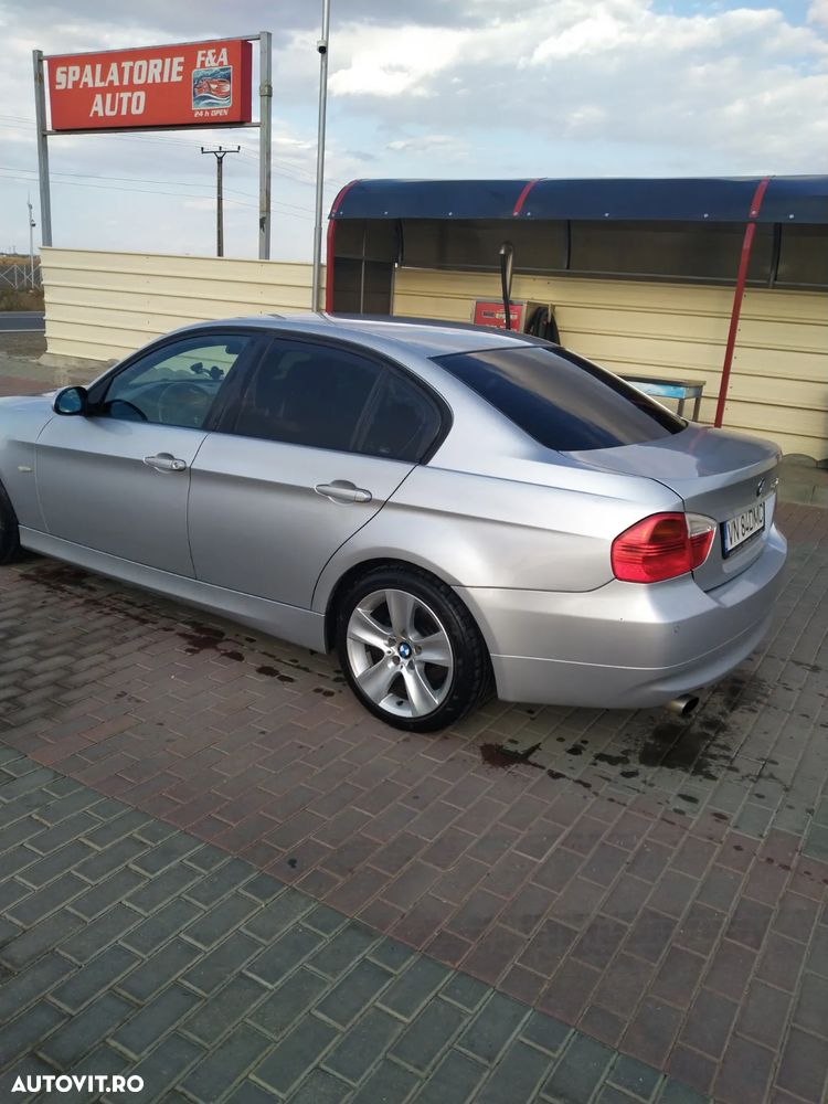 BMW Seria 3 320i Touring - 5