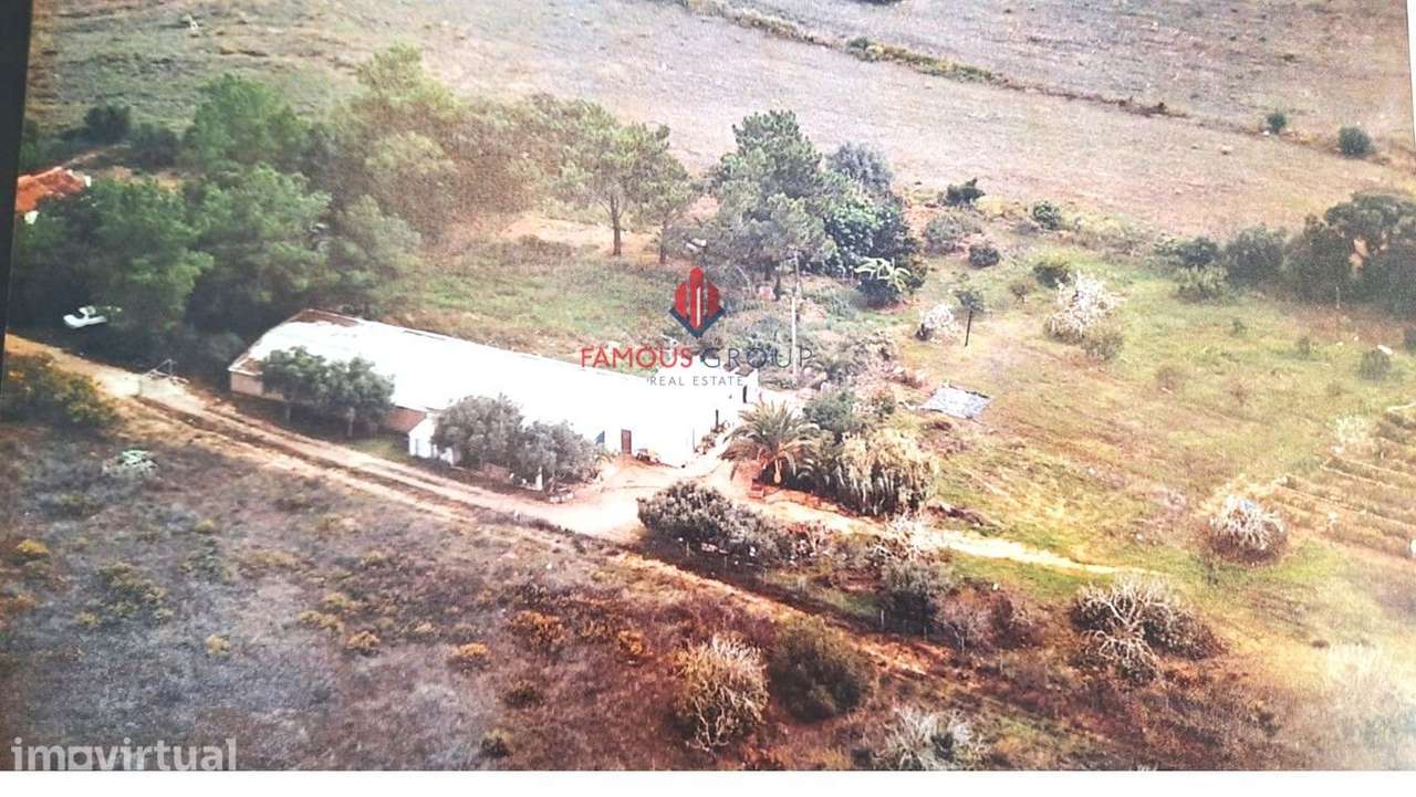 Terreno com Casa de Campo- T1 -Luz- Lagos