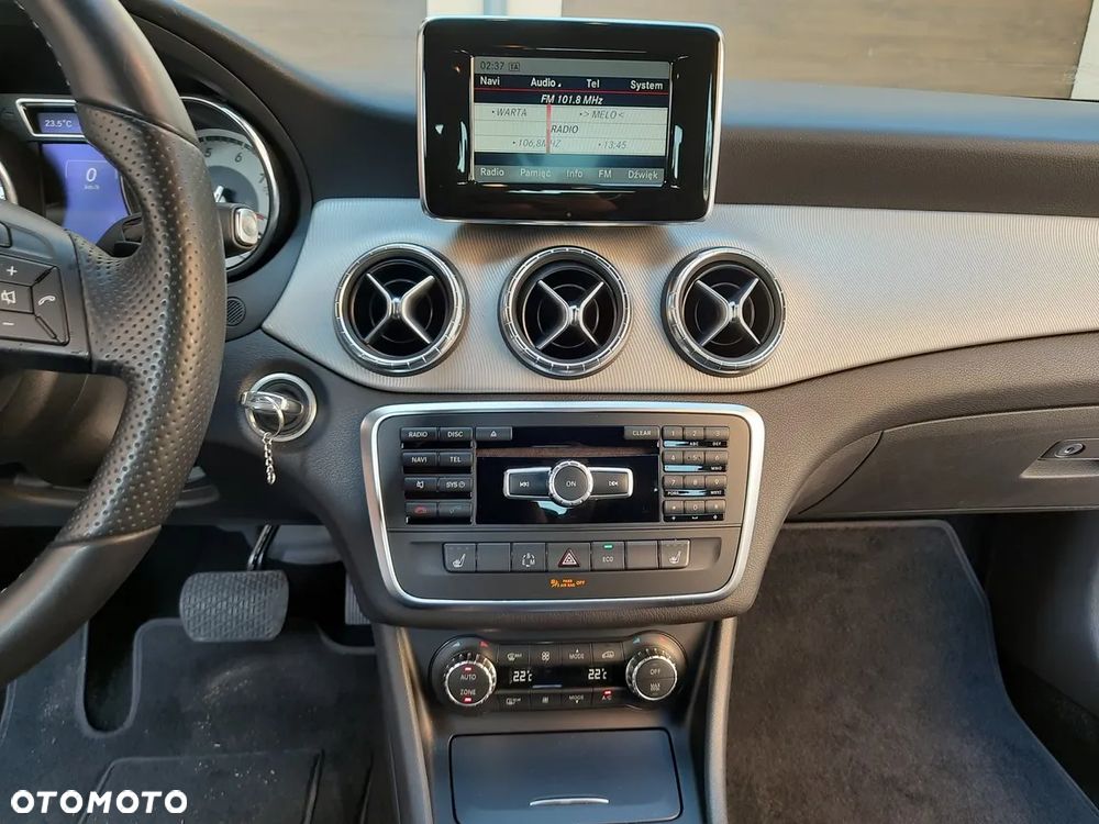 Mercedes-Benz CLA 250 7G-DCT Sport - 21