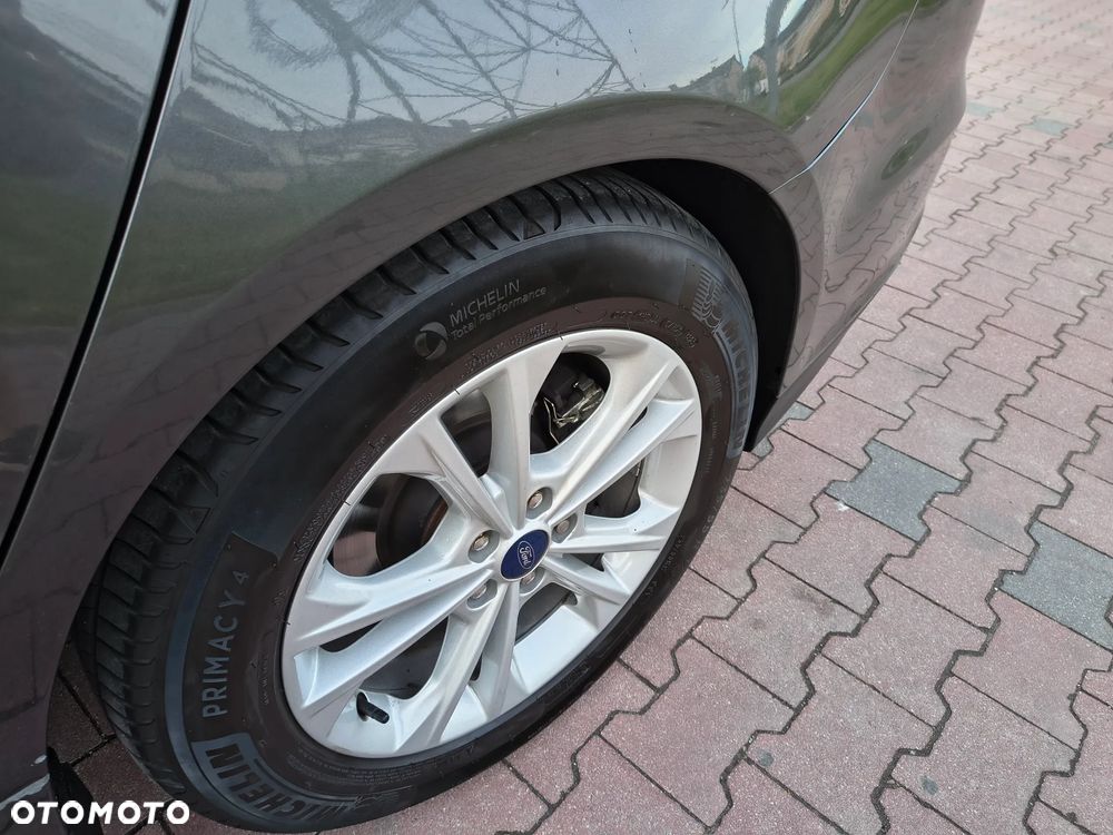 Ford Mondeo - 25