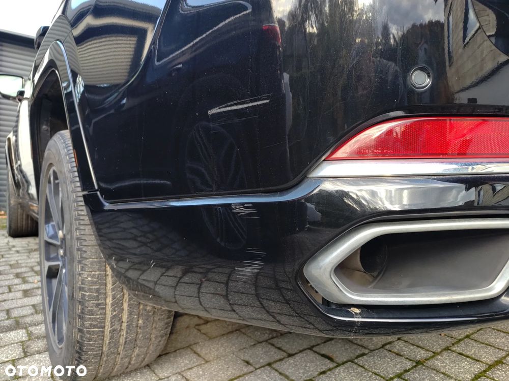 Jeep Grand Cherokee - 38