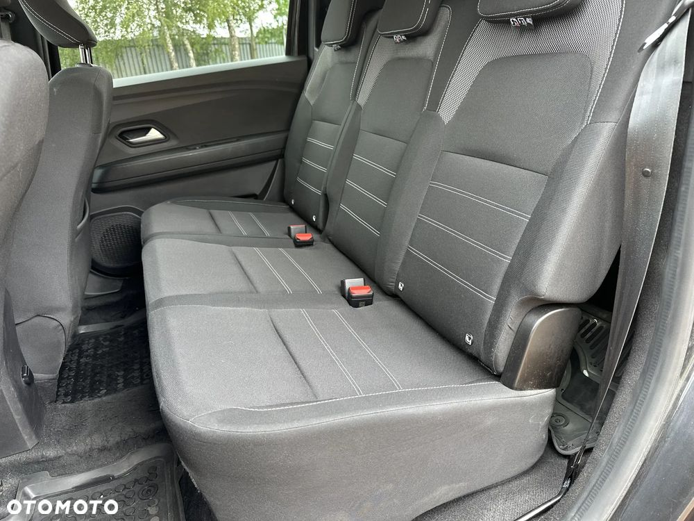 Dacia Jogger 1.0 TCe Comfort 7os - 17