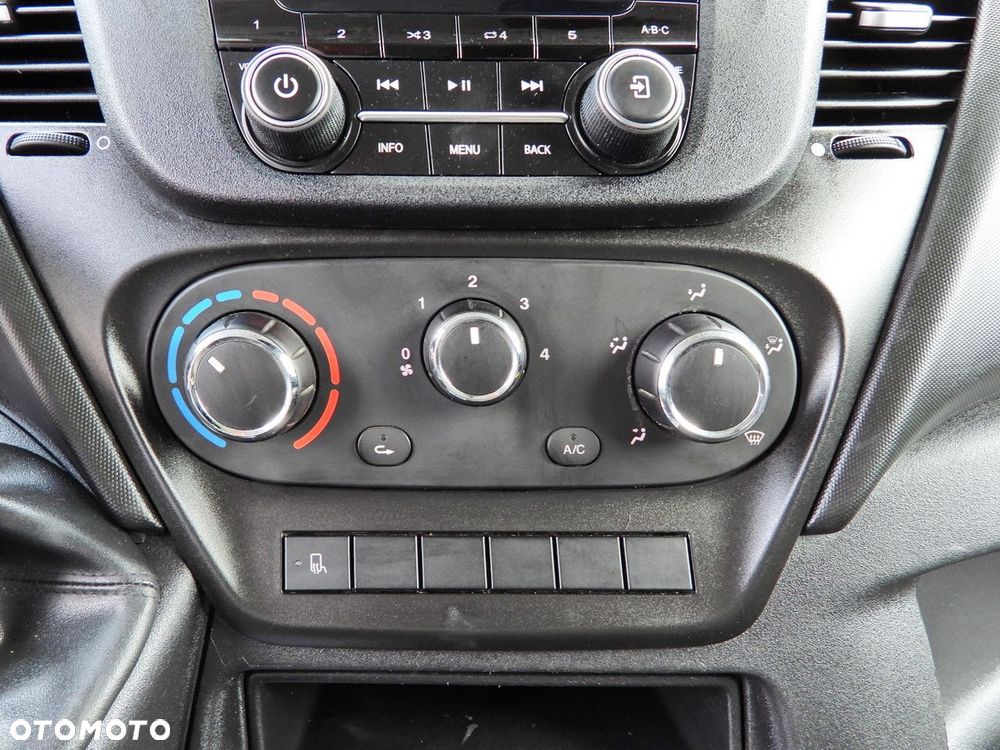 Iveco DAILY 35S18 PLANDEKA 10 PALET TEMPOMAT LEDY KLIMATYZACJA  180KM - 35