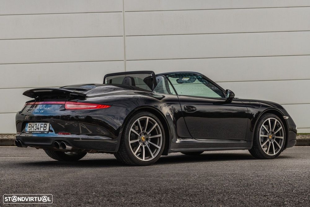 Porsche 911 (991) Carrera 4 Cabriolet PDK Black Edition - 11