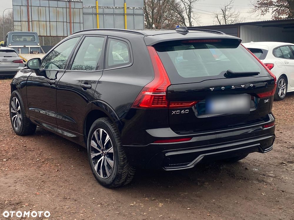 Volvo XC 60 B4 D AWD Plus Dark - 12