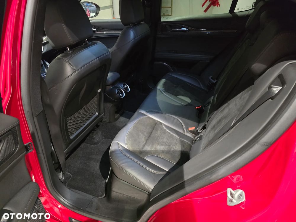 Alfa Romeo Stelvio 2.0 Turbo Veloce TI Q4 - 13