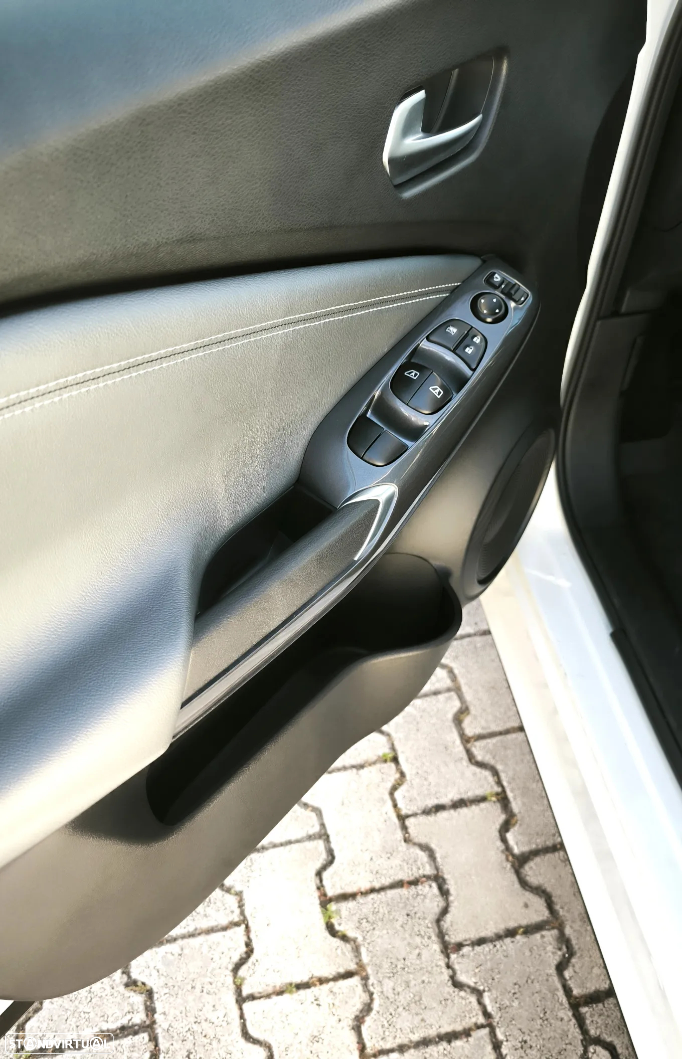 Nissan Juke 1.0 DIG-T N-Connecta - 11