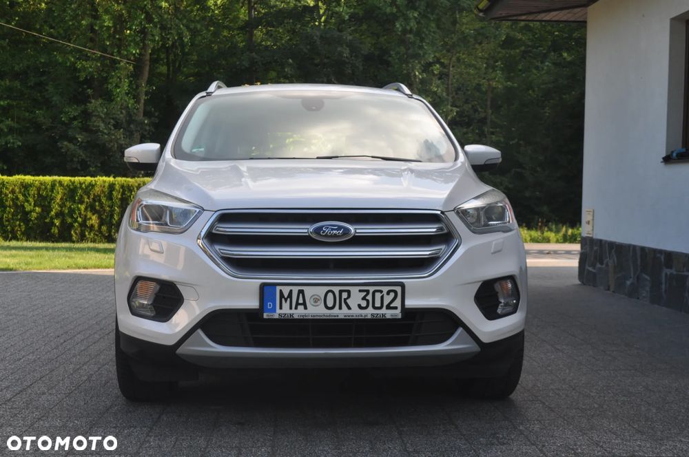 Ford Kuga 1.5 EcoBoost 2x4 Titanium - 11