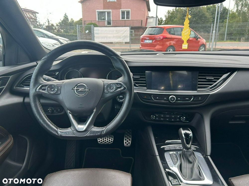 Opel Insignia - 16