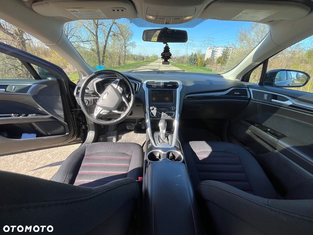 Ford Fusion - 11