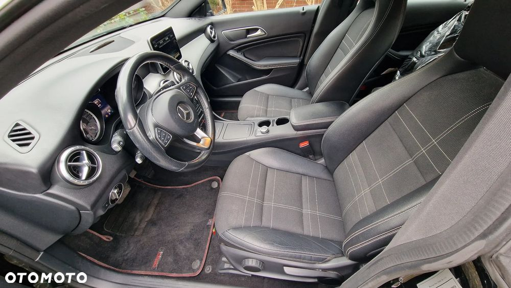 Mercedes-Benz CLA - 4