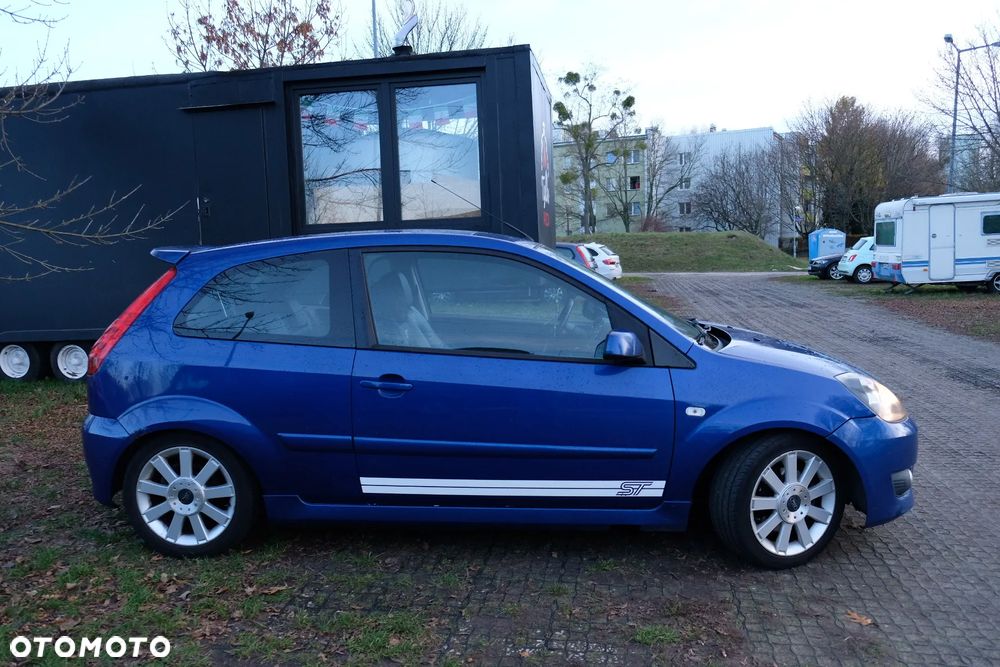 Ford Fiesta - 8