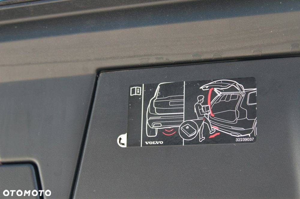 Volvo V90 Cross Country D4 AWD - 35