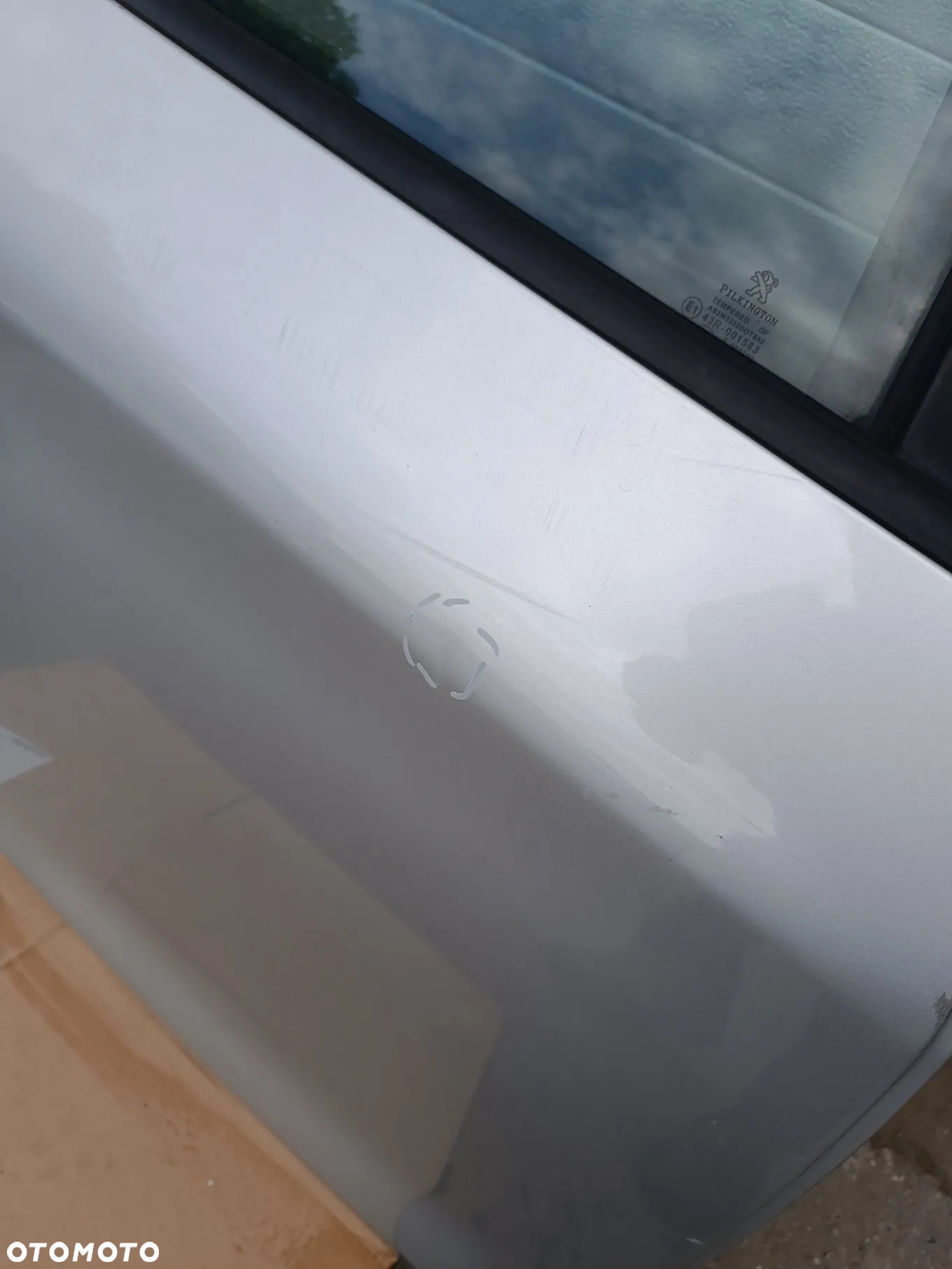 DRZWI PRAWY TYŁ  PRAWE TYLNE PEUGEOT 208 - 2