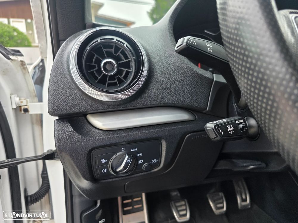 Audi A3 1.6 TDI S-line - 18