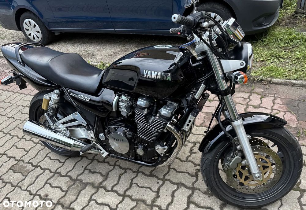 Yamaha XJR - 6