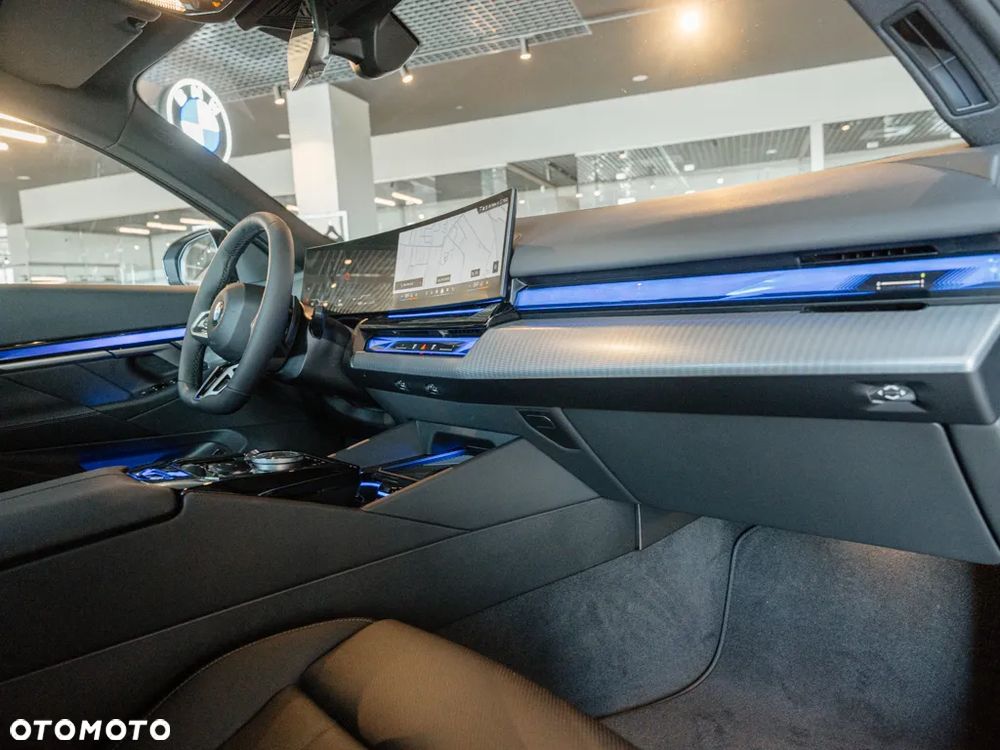 BMW Seria 5 520i - 8