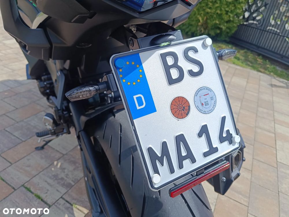 Kawasaki Ninja 1000 SX - 32