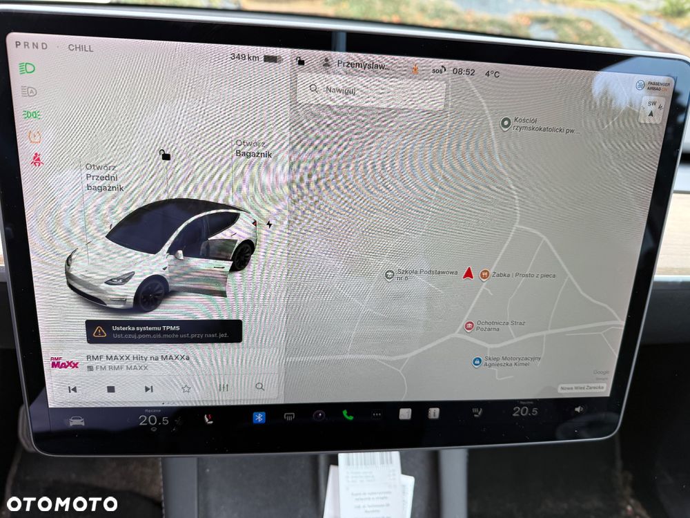 Tesla Model Y Long Range AWD - 33