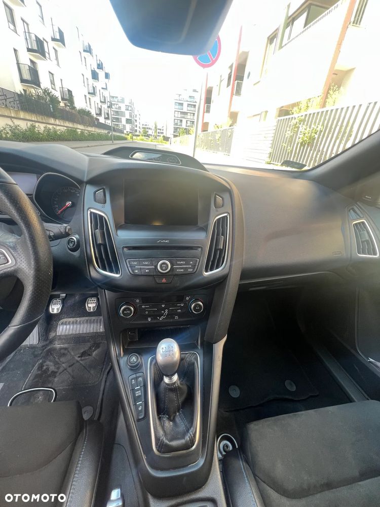 Ford Focus 2.3 EcoBoost RS - 13