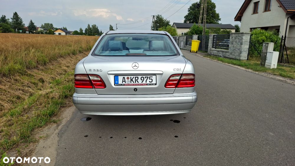 Mercedes-Benz Klasa E 220 CDI Classic - 6
