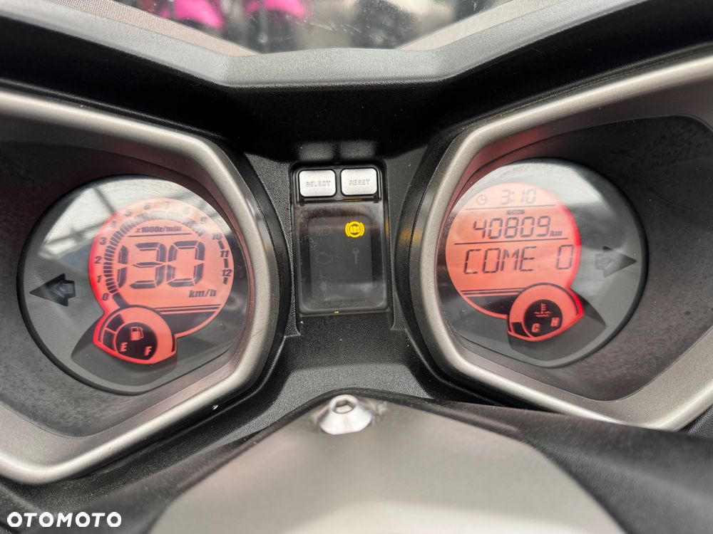 Yamaha X-max - 14
