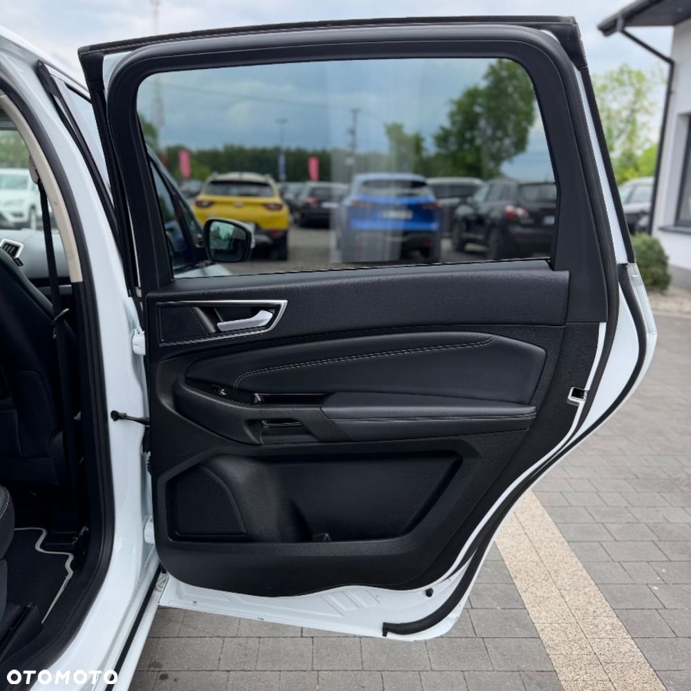 Ford S-Max - 31