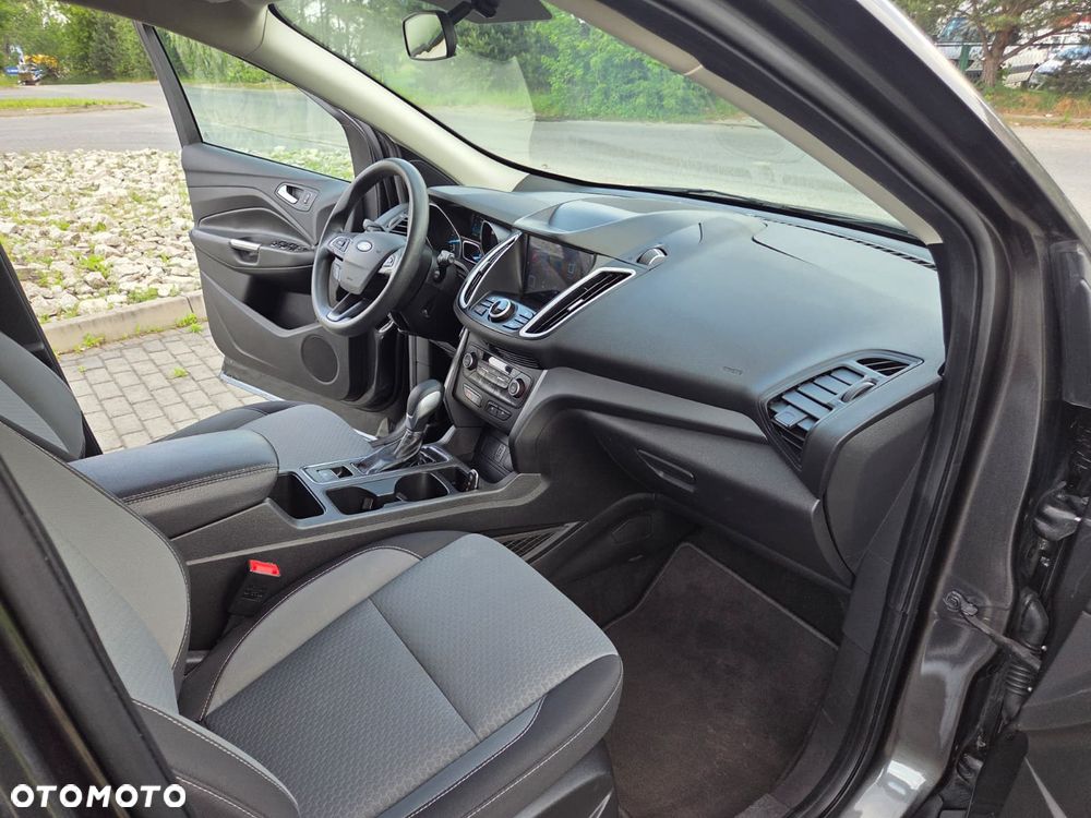 Ford Kuga - 28