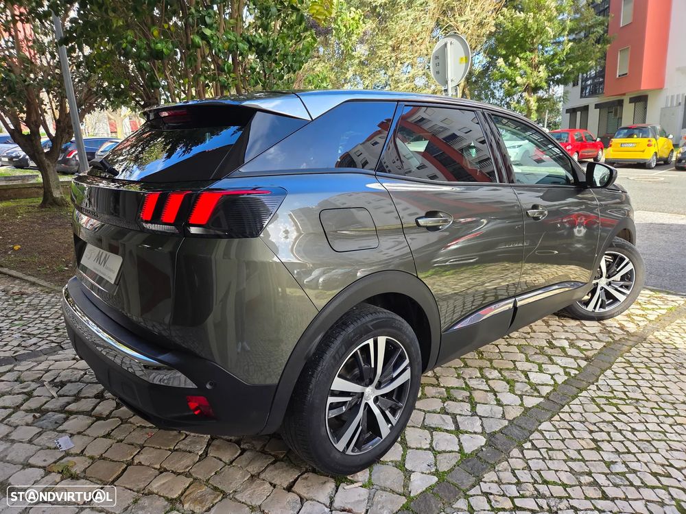 Peugeot 3008 PureTech 130 Stop & Start GPF EAT8 Allure - 4