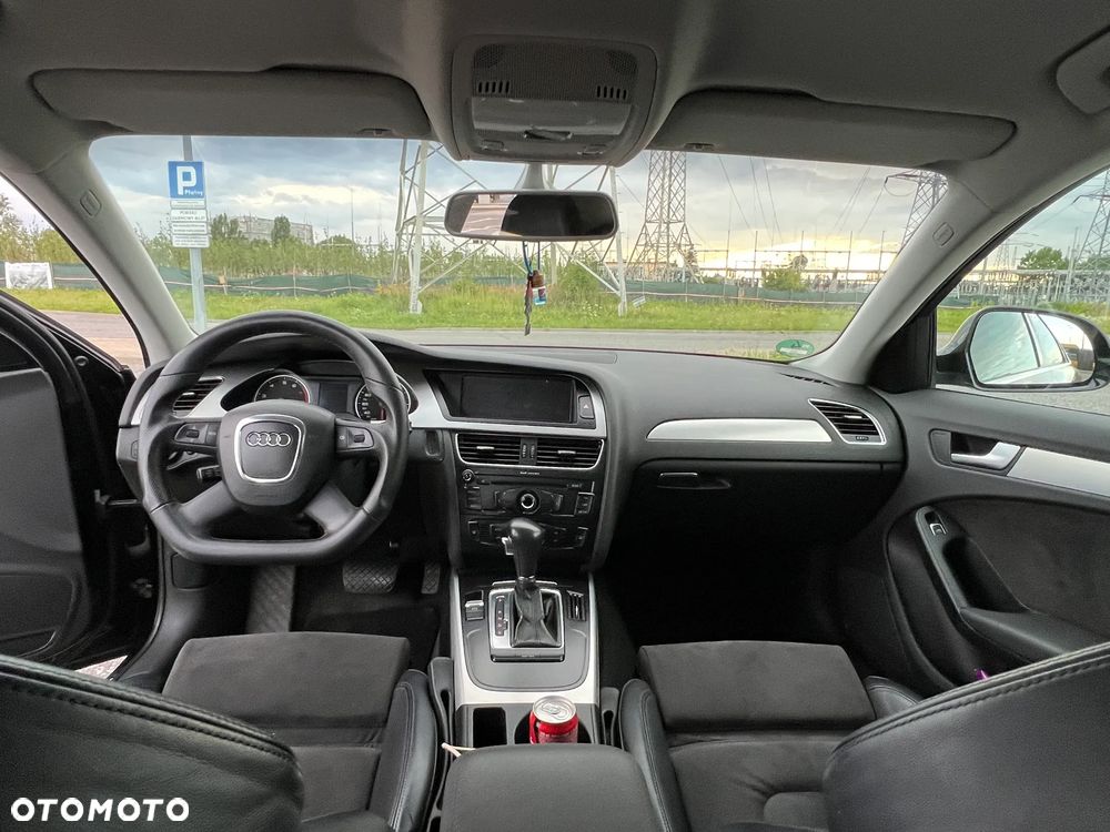 Audi A4 Limousine - 8