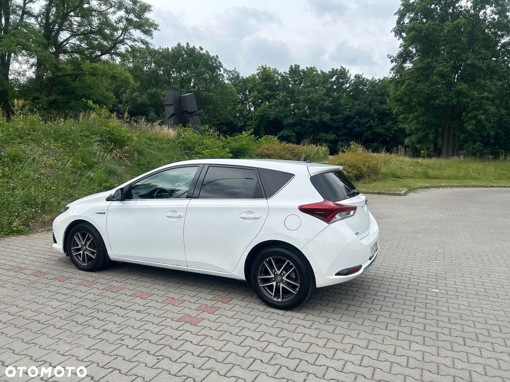 Toyota Auris - 10