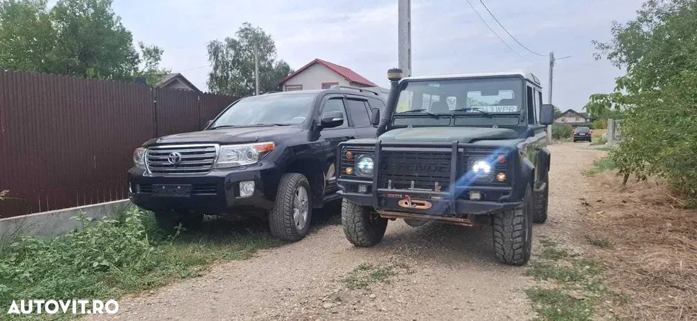 Land Rover Defender 90 Hard Top - 7