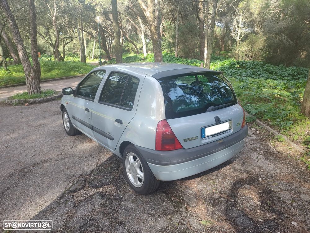 Renault Clio 1.2 16V Tech´Road - 5