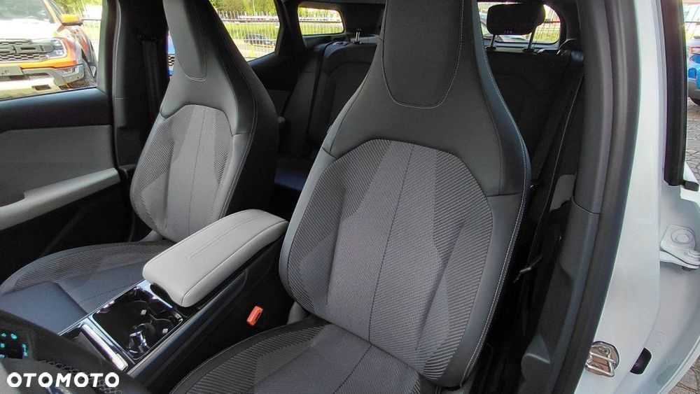 Ford Explorer - 16