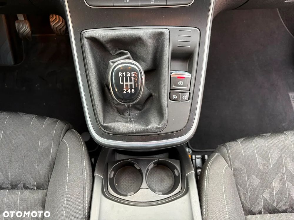 Renault Grand Scenic - 26