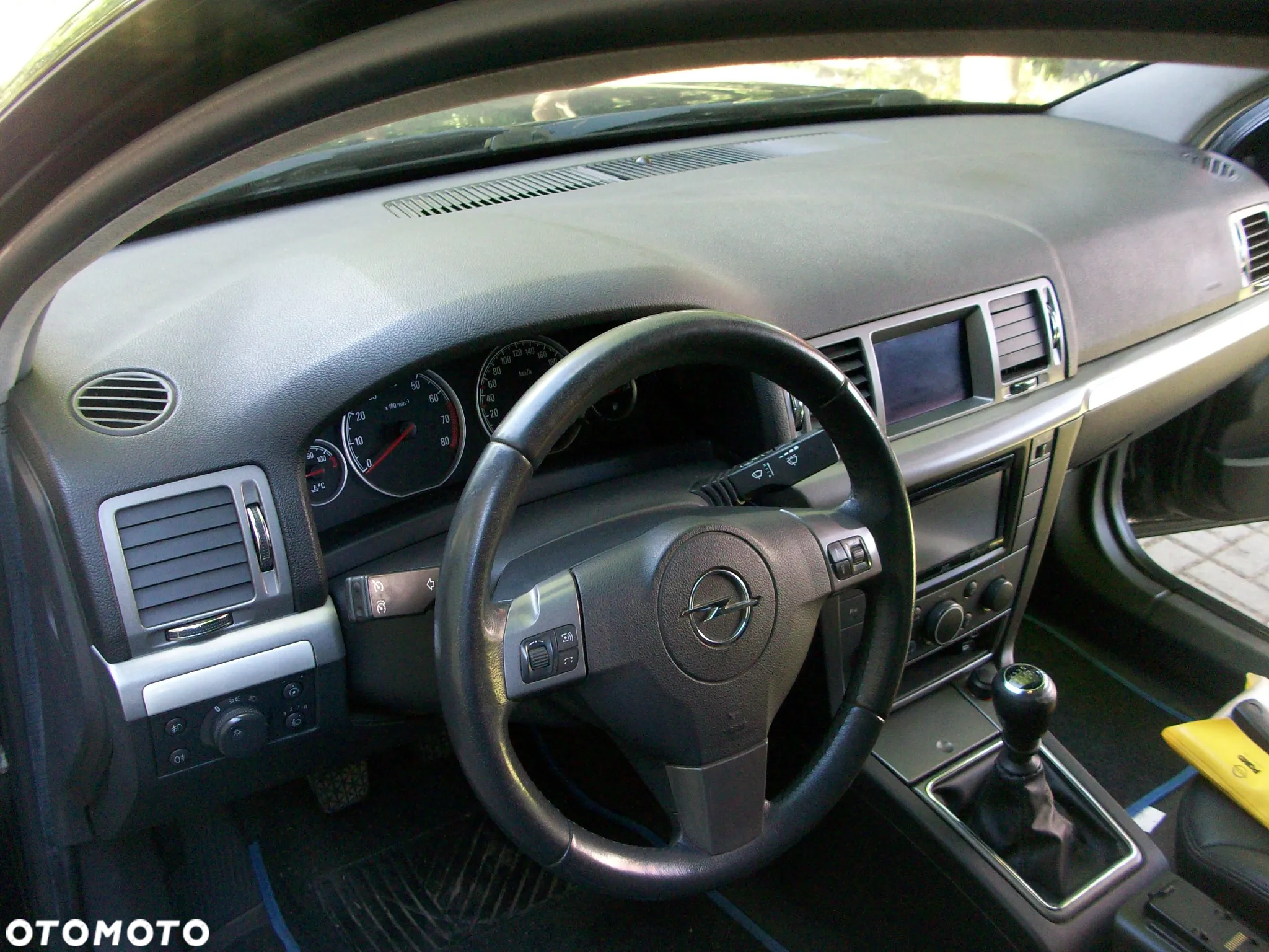 Opel Vectra 1.8 Caravan Cosmo Plus - 20