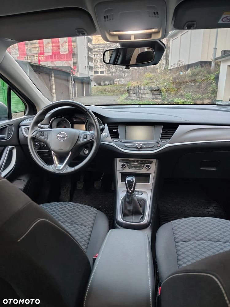 Opel Astra 1.2 T Edition S&S - 8