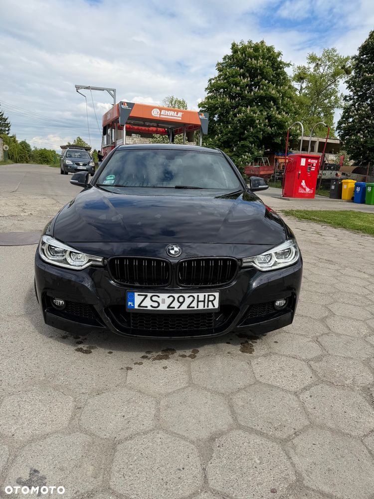 BMW Seria 3 330i xDrive - 4