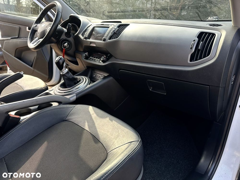 Kia Sportage 1.6 GDI 2WD ISG Dream-Team Edition - 17