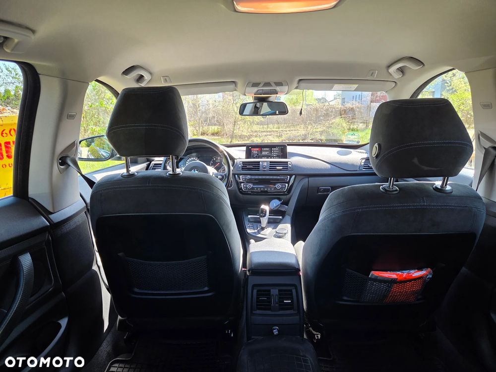 BMW Seria 3 320d xDrive - 15