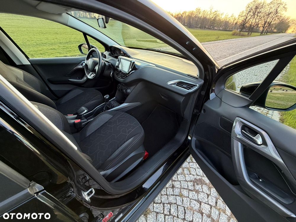 Peugeot 2008 1.2 VTi/Pure Tech Active - 12