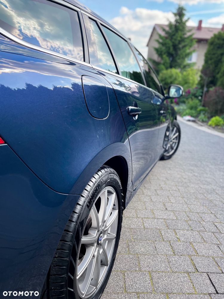 Volvo V60 D3 Momentum - 9