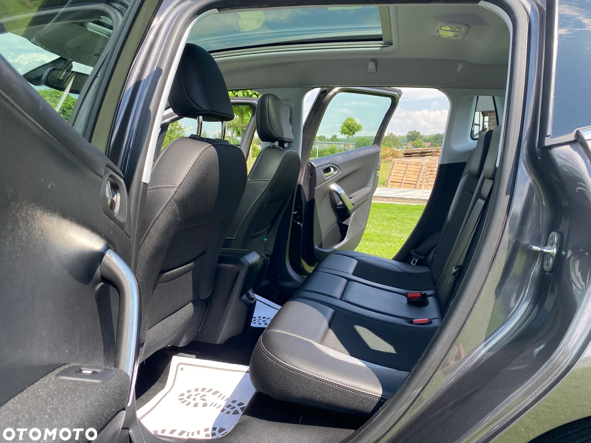 Peugeot 2008 1.2 Pure Tech GPF Allure S&S - 27