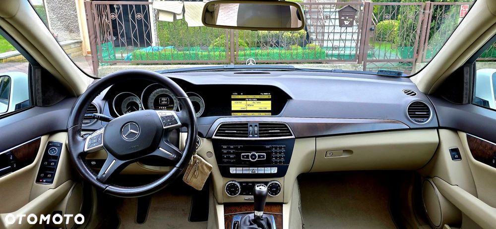 Mercedes-Benz Klasa C 250 CDI BlueEff Elegance 4-Matic - 15