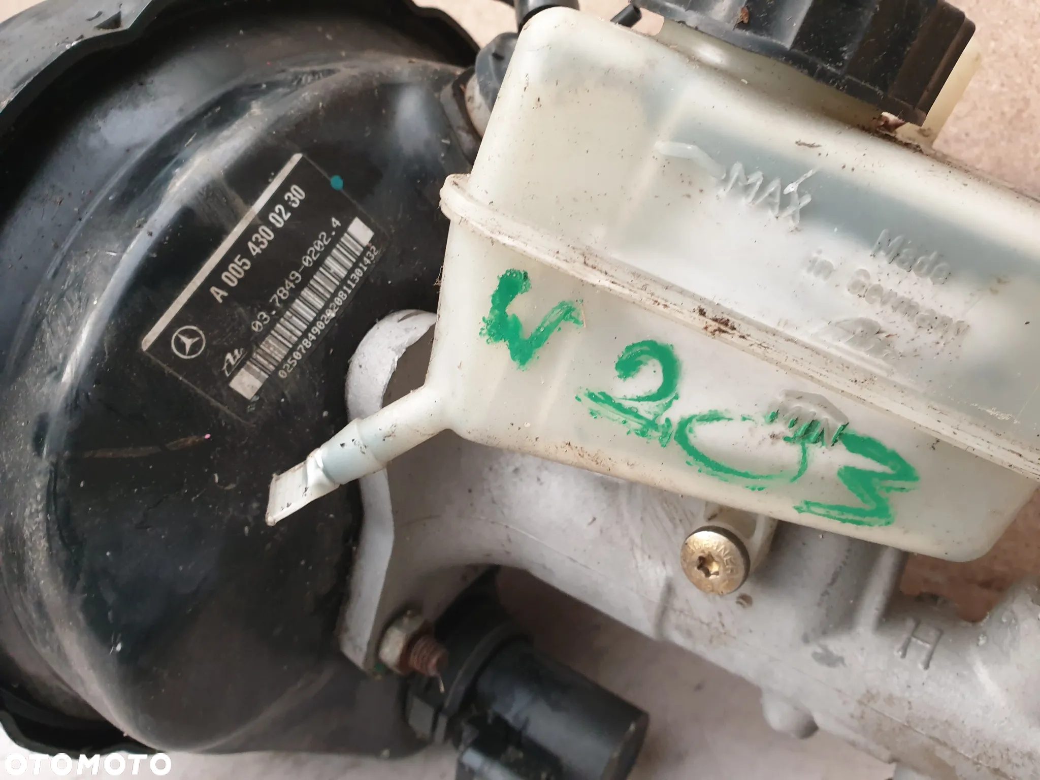 Mercedes W203 Serwo Hamulcowe A0054300230 - 4